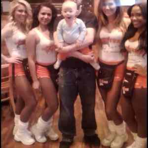 Obrázek '- First time at hooters -      11.01.2013'