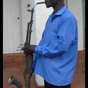 Obrázek '- What is this Im playing - Oh - its nothing just my AK-47 turned into a saxo...'