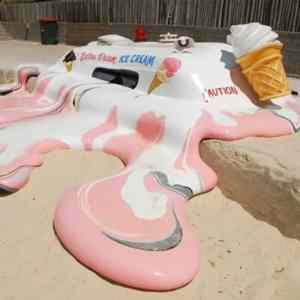 Obrázek '- zmrzlinarovo auto v techto dnech -'