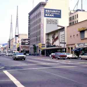 Obrázek '1965 Hollywood Blvd from Vine Street-lr'