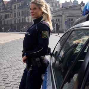 Obrázek 'Adrienne Koleszar - policewoman'