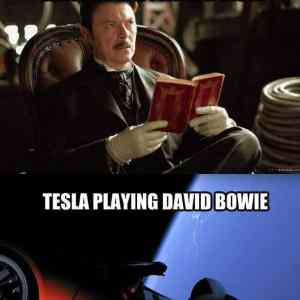 Obrázek 'David Bowie playing Tesla'