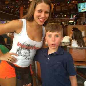 Obrázek 'First time at Hooters'