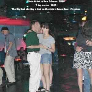 Obrázek 'He Really Is Enjoying Himself On The Dancefloor - 08-05-2012'