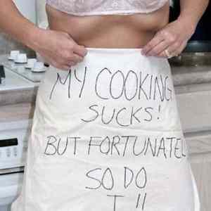Obrázek 'Her Cooking Sucks'