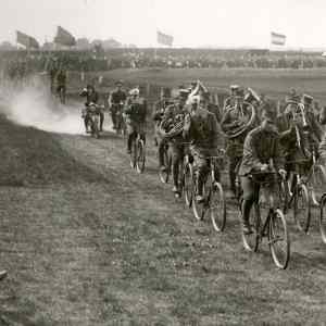 Obrázek 'Holandska armadni mobilni hudba 1917'