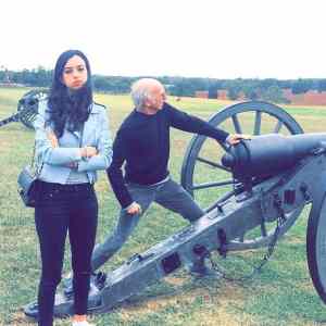 Obrázek 'I present Larry David and his daughter at a civil war battlefield'