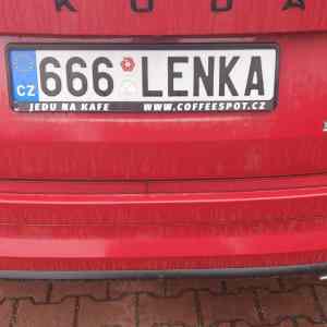 Obrázek 'MakeRoumenFunnyAgain-Lenka'