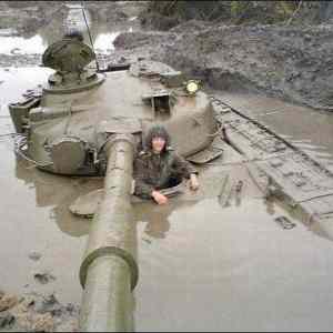 Obrázek 'Maskovany tank - 04-05-2012'