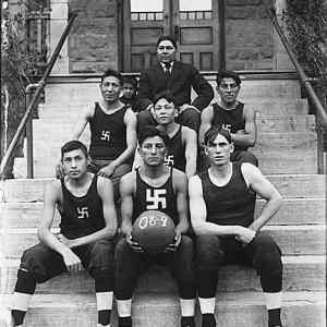 Obrázek 'Native American basketball team 1909'