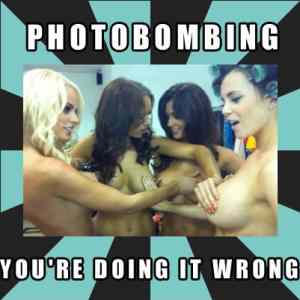 Obrázek 'PHOTOBOMBING'