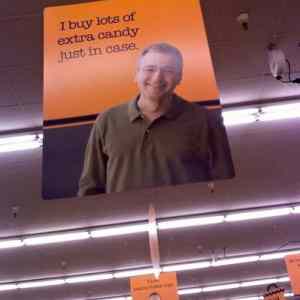 Obrázek 'Pedophile on Grocery Store Aisle Sign'