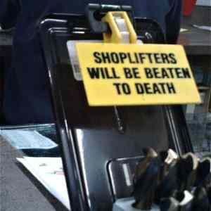 Obrázek 'Shoplifters'