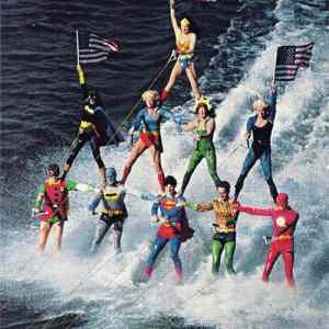 Obrázek 'Superheroes Waterskiing of the Day'