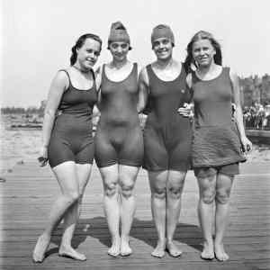 Obrázek 'Swimming competition Boston Massachusetts 1919'