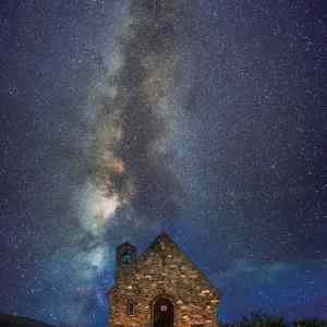 Obrázek 'The-Milky-Way-in-New-Zealand'