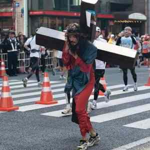 Obrázek 'The Amazing Costume at the Tokyo Marathon'