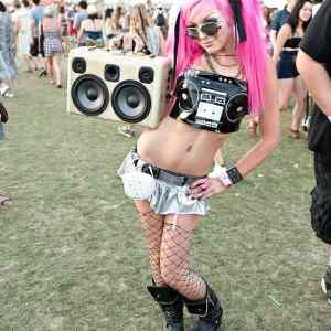 Obrázek 'The Party Girls of Coachella2 02-04-2012'