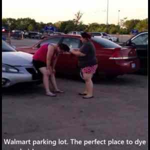 Obrázek 'Walmart Parking Lot'