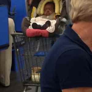 Obrázek 'Walmart baby has seen some sh'