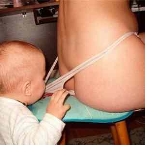 Obrázek 'baby bites woman underwear Cute Naughty Kids with Hot Chicks-s400x305-10757-580'