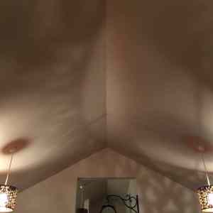 Obrázek 'ceiling titties'