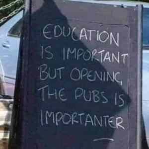 Obrázek 'education important-pubs importanter'