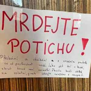 Obrázek 'mrdejte potichu'