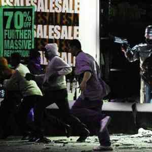 Obrázek 'police vs rioters'