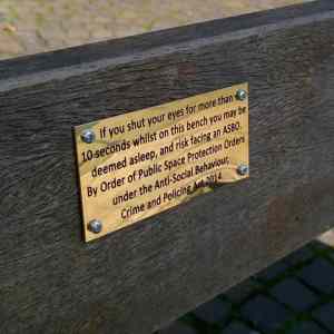 Obrázek 'public-bench-prank-plaques-chester-council-2'