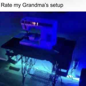 Obrázek 'rate my grandmas setup'