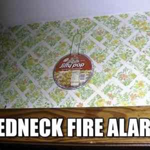 Obrázek 'redneck fire alarm'