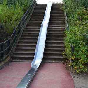 Obrázek 'stair-slide-outdoors'