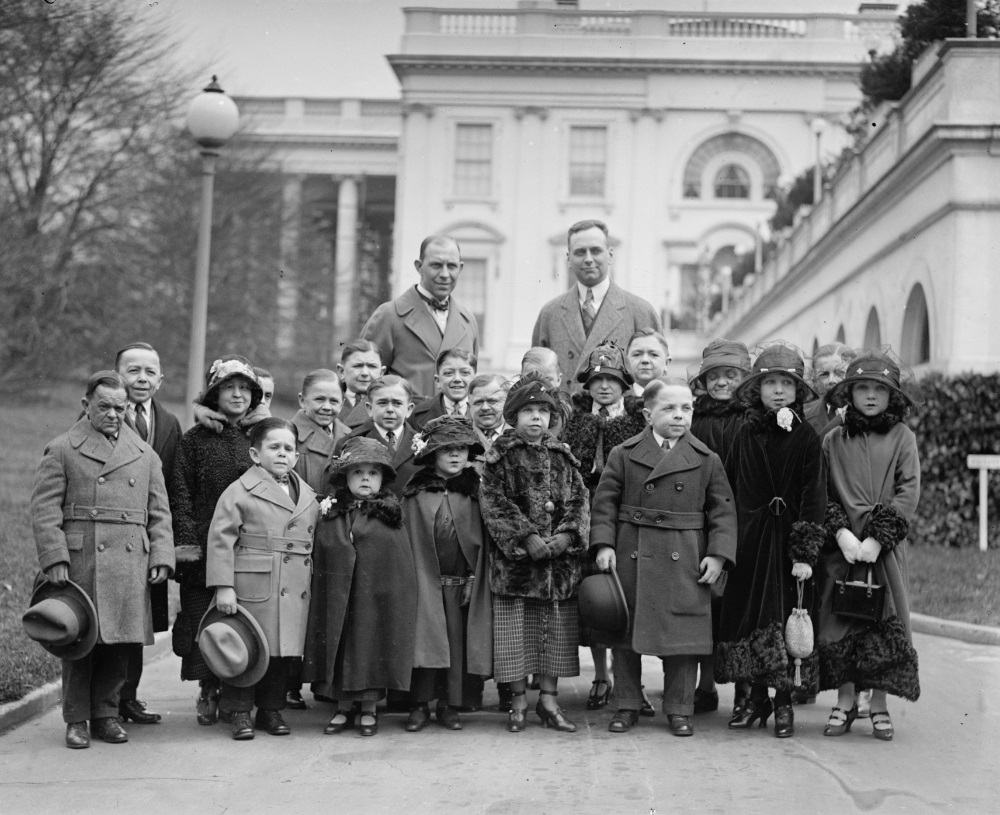 Obrázek - Sjezd prvniho klubu trpasliku - Washington 1924 -