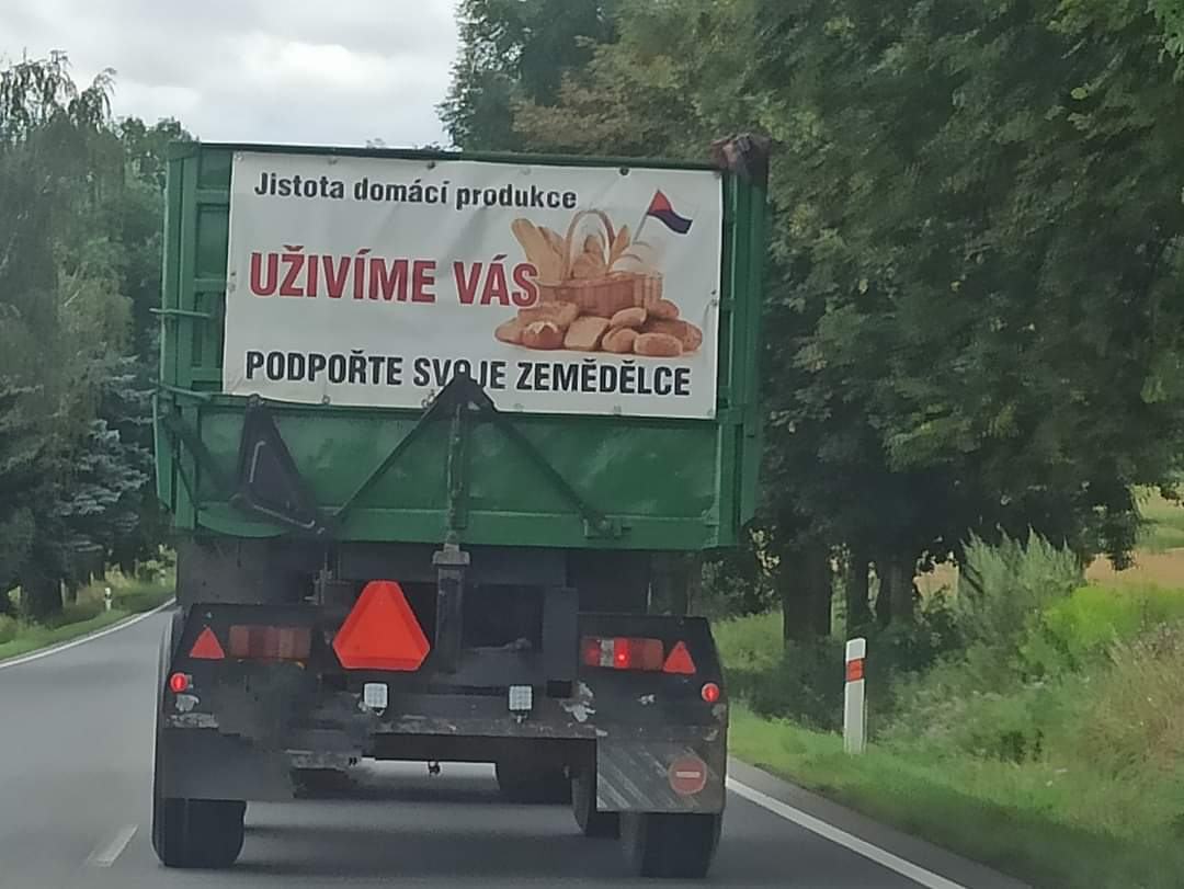 Obrázek Cesky zemedelec s ceskou vlajkou