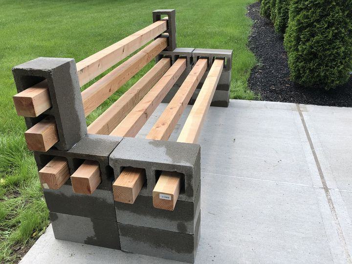 Obrázek DIY Concrete Block Bench