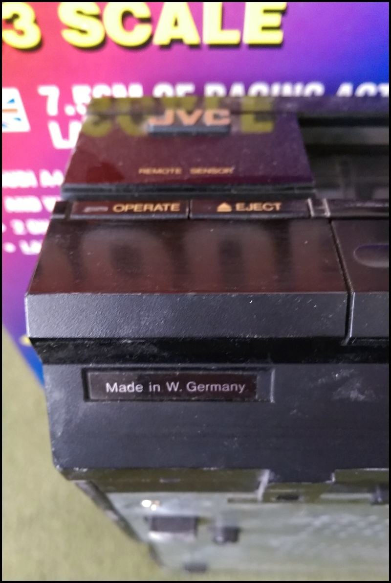 Obrázek Dads VCR showing its age