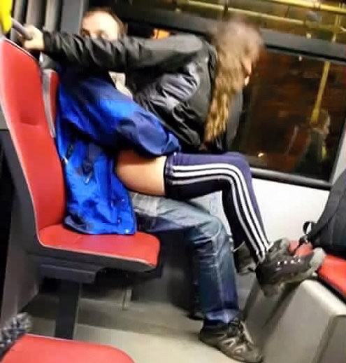 Obrázek Half hour into public transport n chill