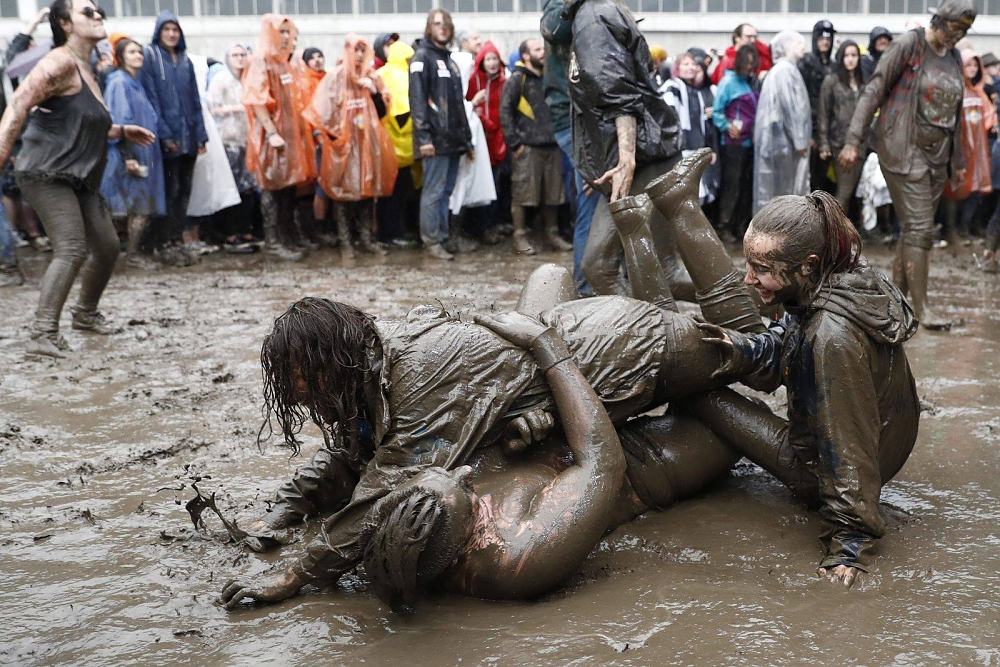 Obrázek Hot fun in the mud