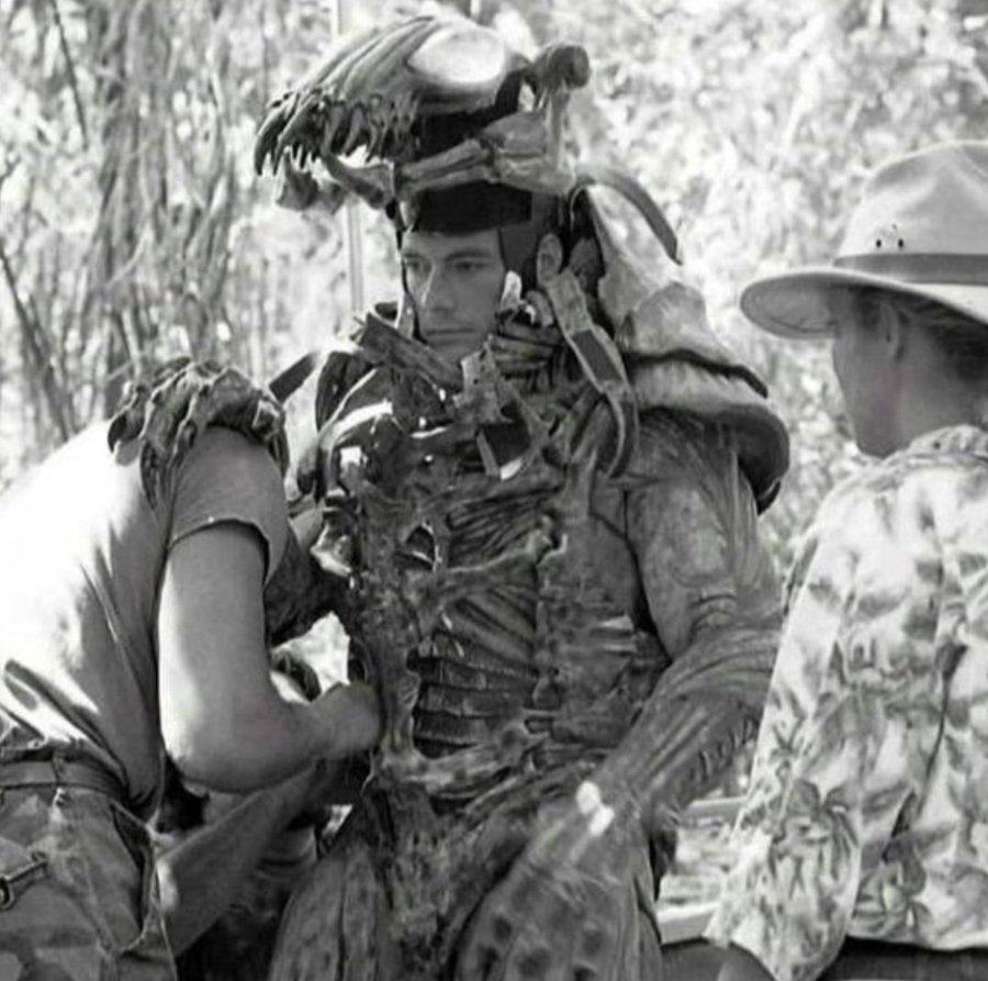 Obrázek Jean-Claude Van Damme on the set of PREDATOR