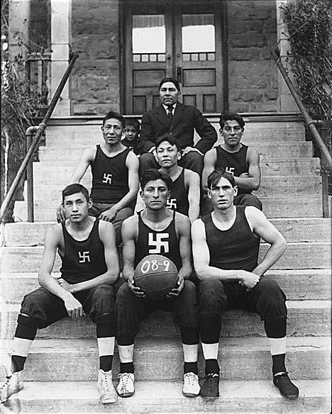 Obrázek Native American basketball team 1909