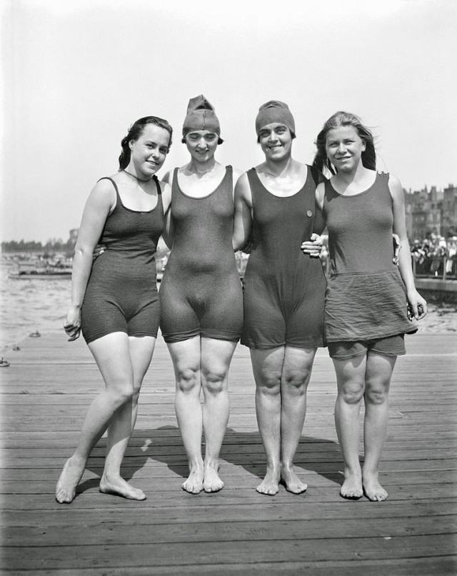 Obrázek Swimming competition Boston Massachusetts 1919