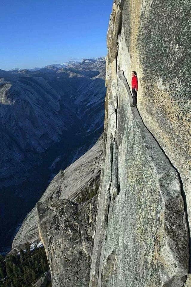 Obrázek The-Thank-God-Ledge-in-Yosemite-National-Park