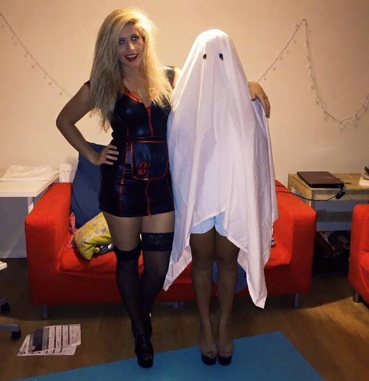 Roumenův Rouming Zábavné A Zajímavé Obrázky There Are Two Types Of Girls At Halloween 