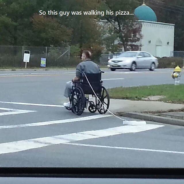 Obrázek Walking his pizza