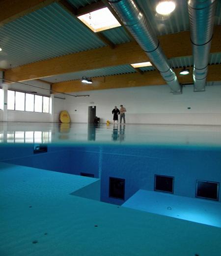Obrázek Worlds Deepest Swimming Pool 2