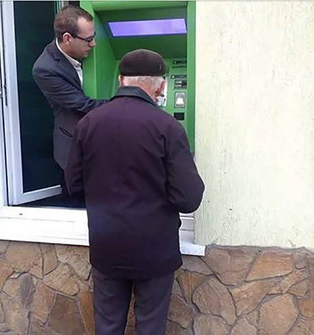 Obrázek atm service