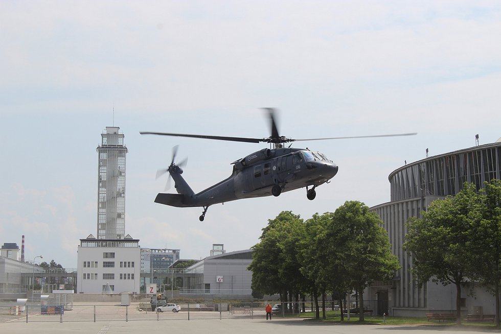 Obrázek black-hawk-vrtulnik-v-brne