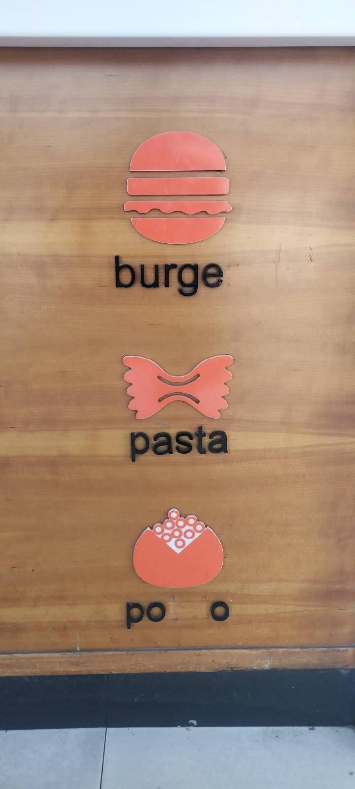 Obrázek burger pasta poo