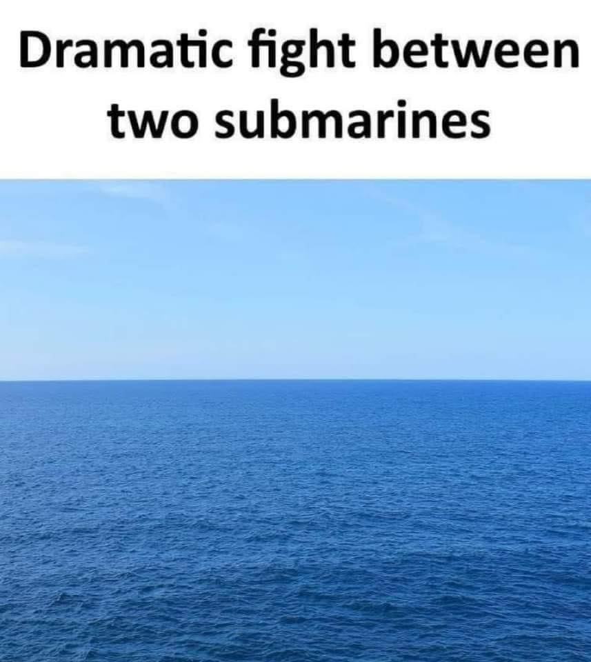 Obrázek dramatic fight between two submarines